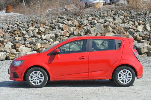 2020 Chevrolet Sonic FWD Hatchback 1FL 5-Door