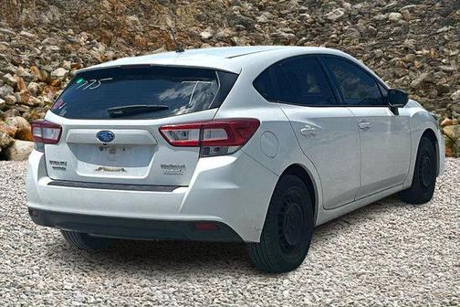 2017 Subaru Impreza 2.0i