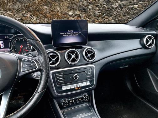 2018 Mercedes-Benz CLA 250 4MATIC