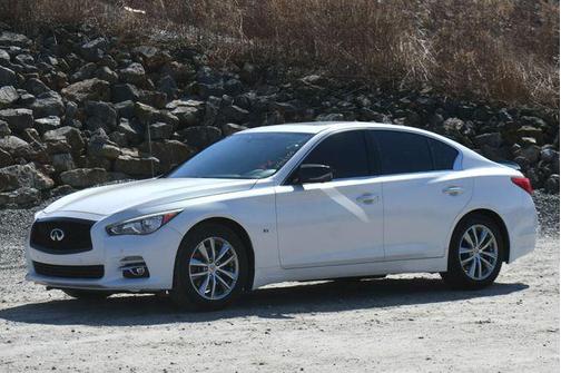 2014 INFINITI Q50 Premium
