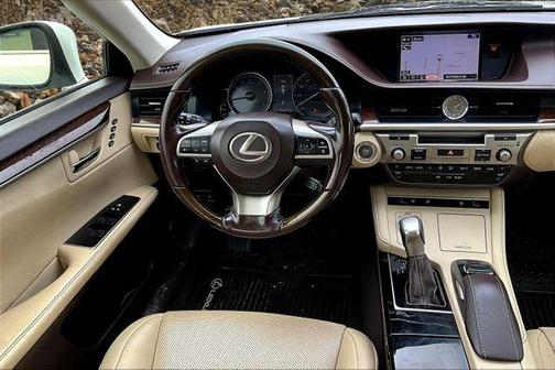 2016 Lexus ES 350 Base