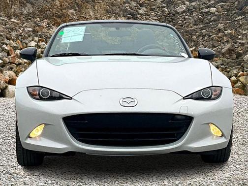 2016 Mazda MX-5 Miata Sport