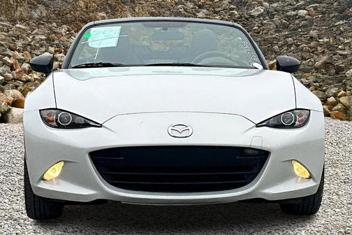 2016 Mazda MX-5 Miata Sport