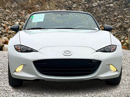 2016 Mazda MX-5 Miata Sport