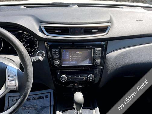 Glacier White 2016 Nissan Rogue SV