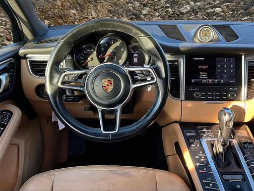 2018 Porsche Macan Base