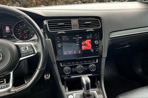 2018 Volkswagen Golf GTI 2.0T S 4-Door