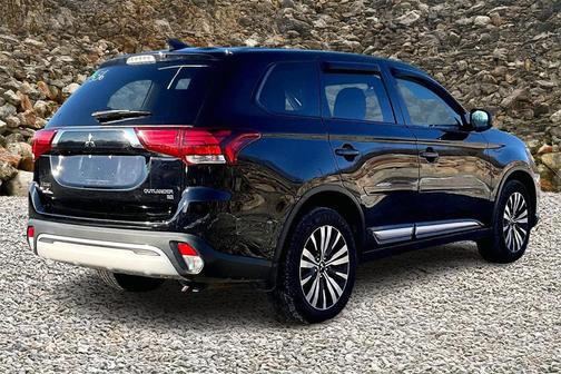 2019 Mitsubishi Outlander ES
