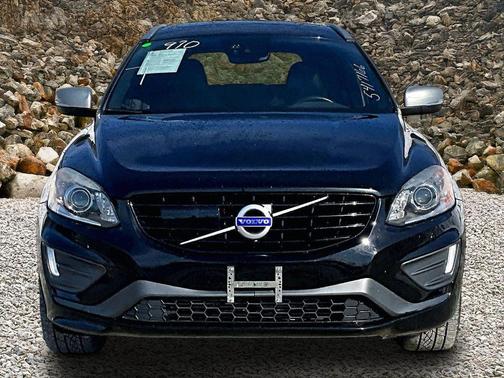 2017 Volvo XC60 T6 R-Design