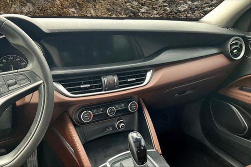 2018 Alfa Romeo Stelvio Base