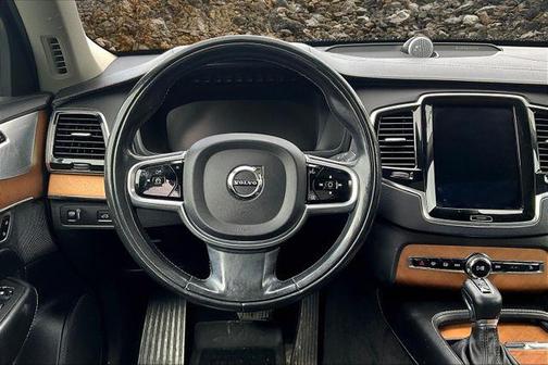 2018 Volvo XC90 T6 Inscription