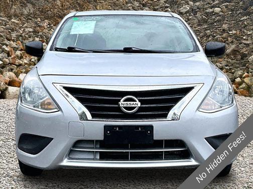 Brilliant Silver Metallic 2018 Nissan Versa 1.6 S
