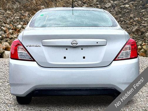 Brilliant Silver Metallic 2018 Nissan Versa 1.6 S
