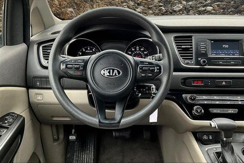 2018 Kia Sedona LX