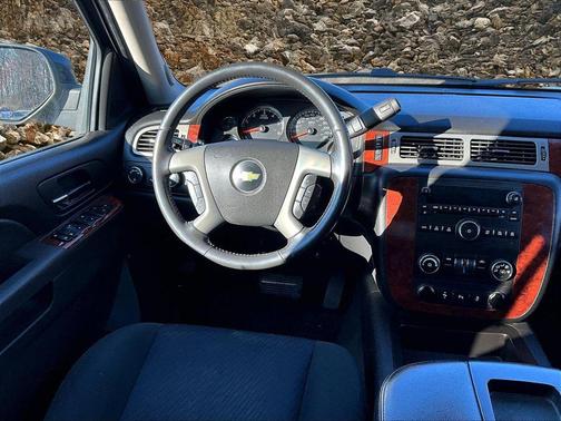 2012 Chevrolet Suburban 1500 LS