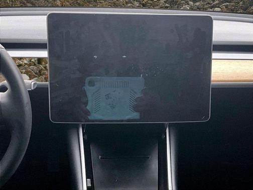 2020 Tesla Model 3 Standard Range