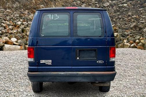 2008 Ford E350 Super Duty XL Wagon