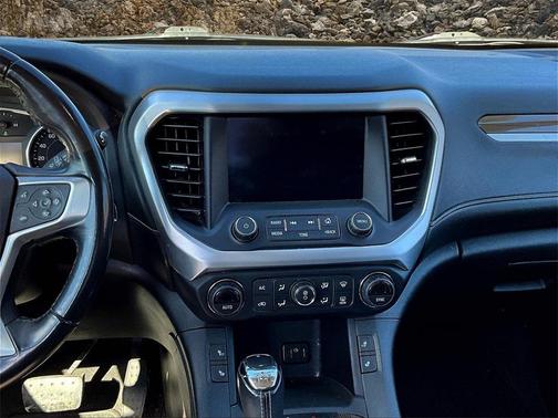 2018 GMC Acadia SLE-2