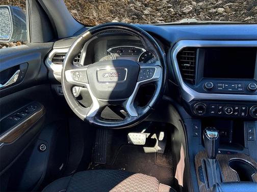 2018 GMC Acadia SLE-2