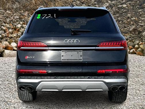 2022 Audi SQ7 4.0T Premium Plus
