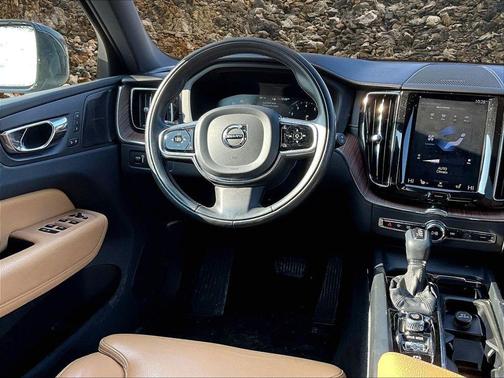 2019 Volvo XC60 T5 Inscription