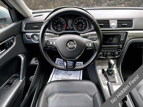 Reflex Silver Metallic 2017 Volkswagen Passat 1.8T SE