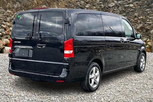 2018 Mercedes-Benz Metris Base