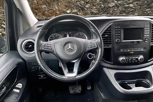 2018 Mercedes-Benz Metris Base