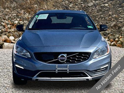 Blue Metallic 2018 Volvo V60 Cross Country T5