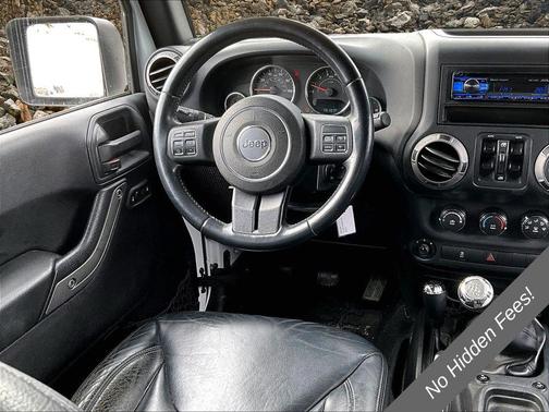 Bright White Clearcoat 2015 Jeep Wrangler Unlimited Sport