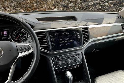 2021 Volkswagen Atlas 3.6L SE w/Technology