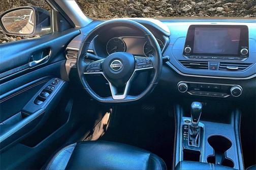 2021 Nissan Altima SR FWD