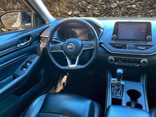 2021 Nissan Altima SR FWD