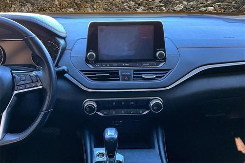 2021 Nissan Altima SR FWD