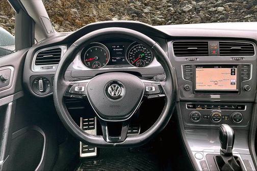 2017 Volkswagen Golf Alltrack TSI S