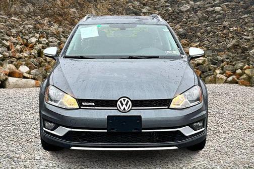 2017 Volkswagen Golf Alltrack TSI S