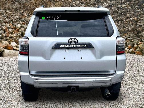 Classic Silver Metallic 2015 Toyota 4Runner Trail