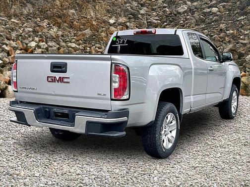 Silver 2018 GMC Canyon SLE