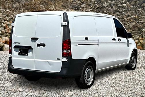 2018 Mercedes-Benz Metris Base