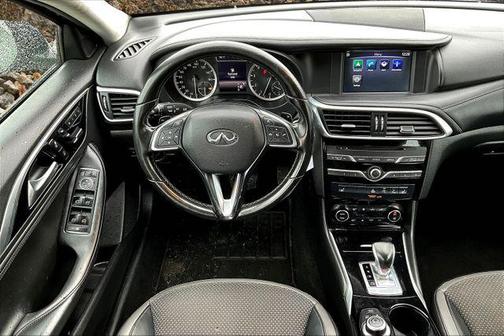 2019 INFINITI QX30 LUXE