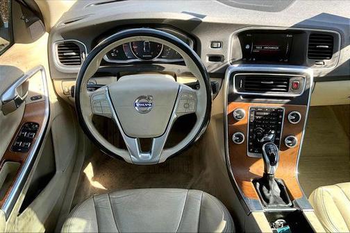 2016 Volvo S60 Inscription T5 Drive-E Premier