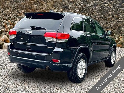 Diamond Black Crystal Pearlcoat 2019 Jeep Grand Cherokee Laredo