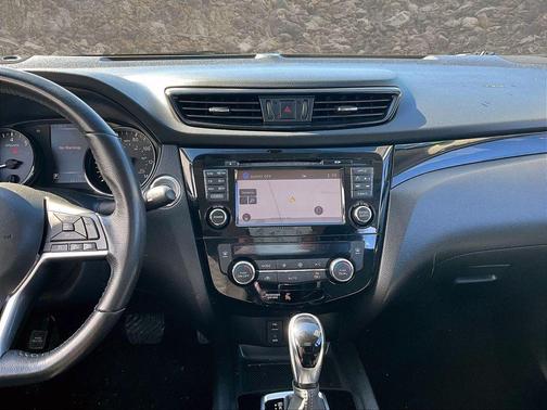 2018 Nissan Rogue Sport SV