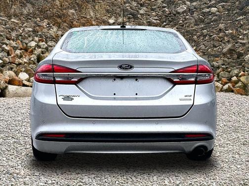 Ingot Silver 2018 Ford Fusion SE