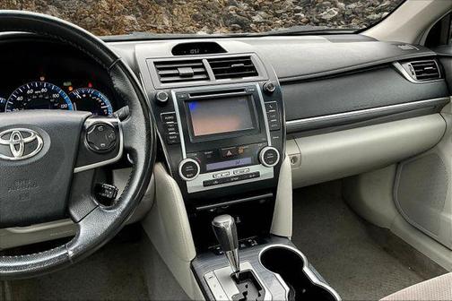 2012 Toyota Camry Hybrid XLE