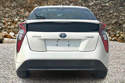 2016 Toyota Prius Two