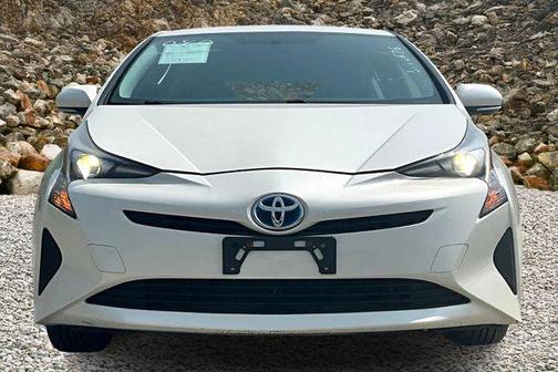 2016 Toyota Prius Two