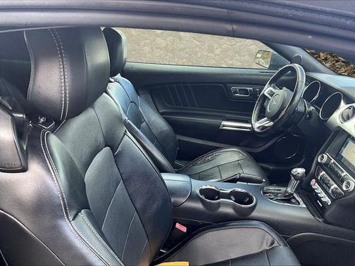 2016 Ford Mustang EcoBoost Premium