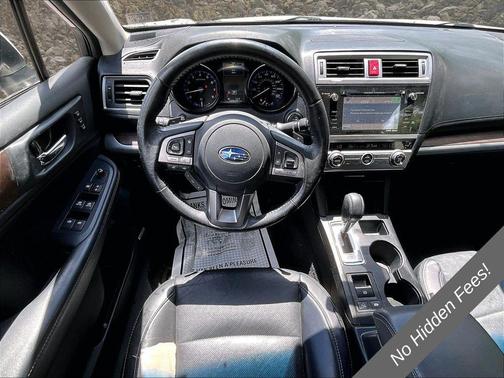 Crystal White Pearl 2017 Subaru Outback 3.6R Limited