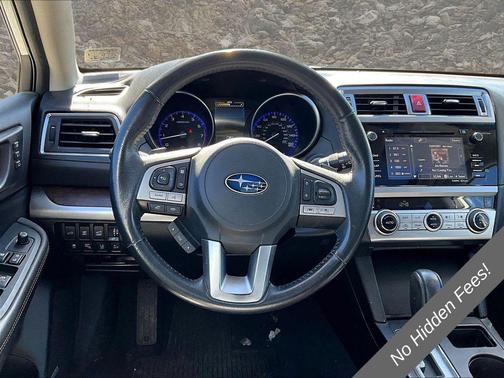 Crystal White Pearl 2017 Subaru Outback 3.6R Limited